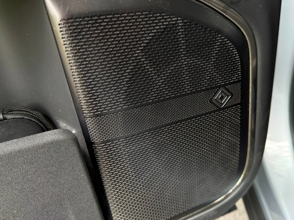 2024 Rivian R1T - Image 14 of 21