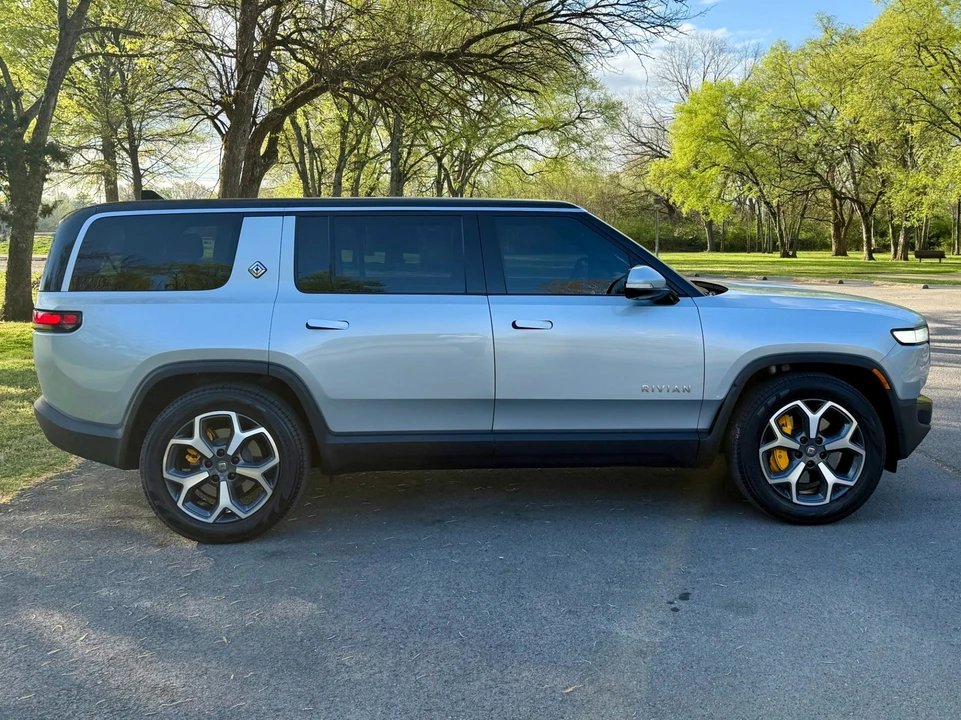 2024 Rivian R1T - Image 8 of 21