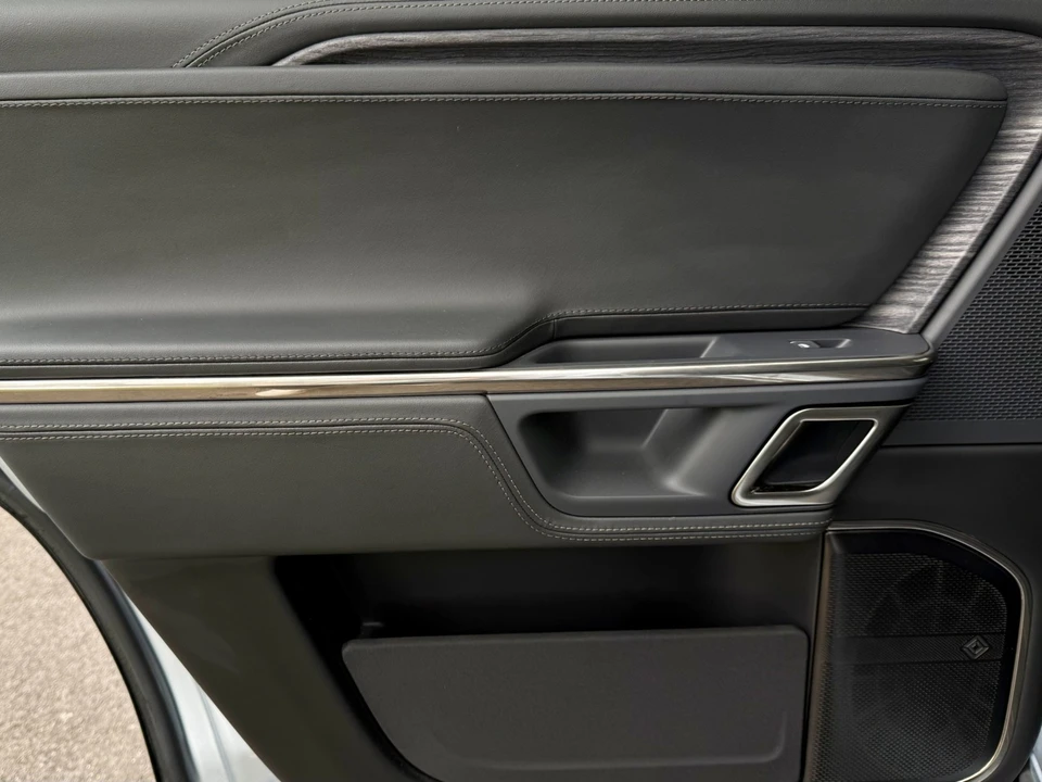 2024 Rivian R1T - Image 20 of 21