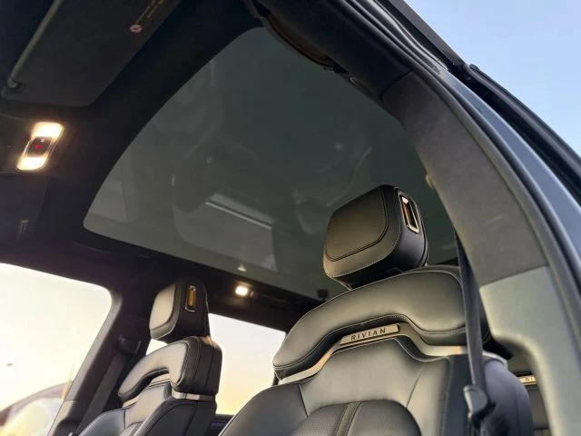 2024 Rivian R1S - Image 21 of 21