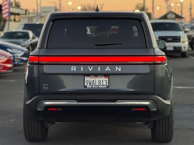 2024 Rivian R1S - Image 7 of 21
