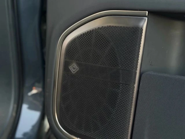 2024 Rivian R1S - Image 18 of 21