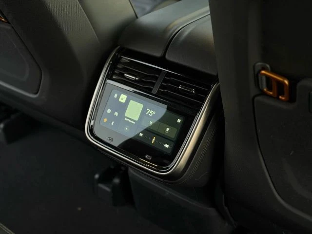 2024 Rivian R1S - Image 14 of 21