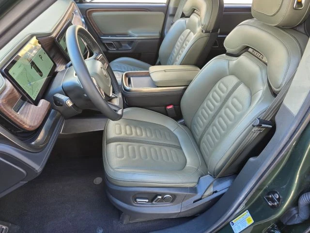 2024 Rivian R1S - Image 16 of 21