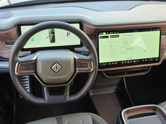 2024 Rivian R1S - Image 15 of 21