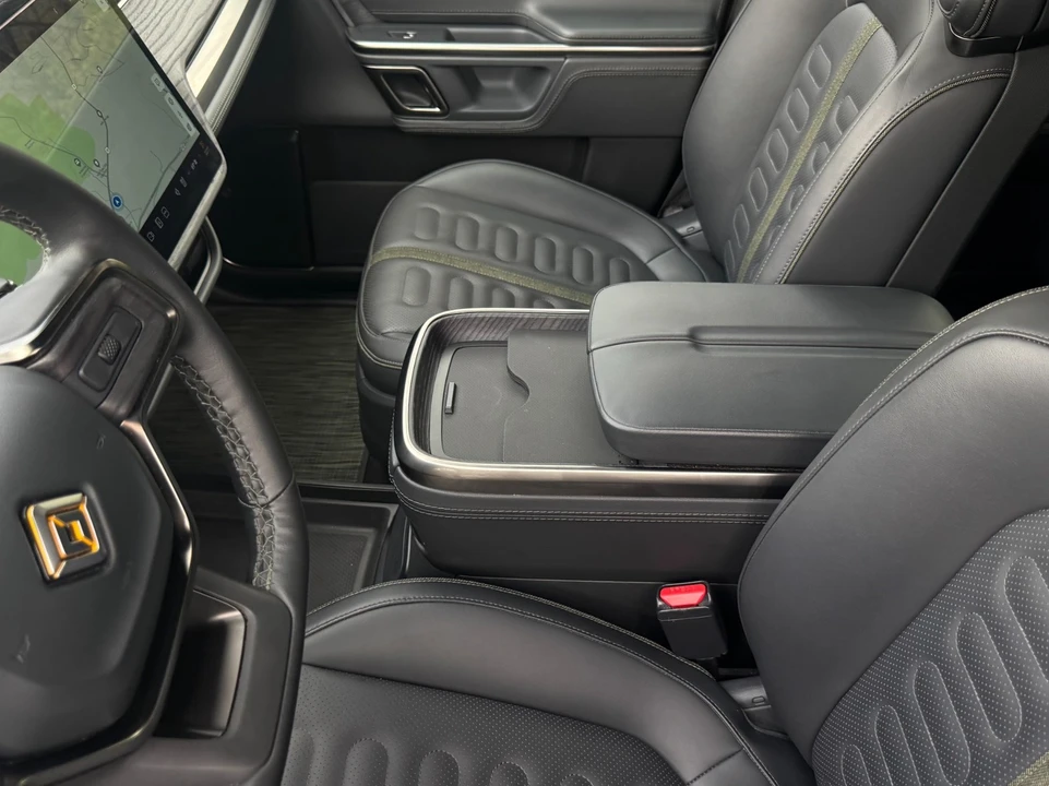 2024 Rivian R1S - Image 12 of 12