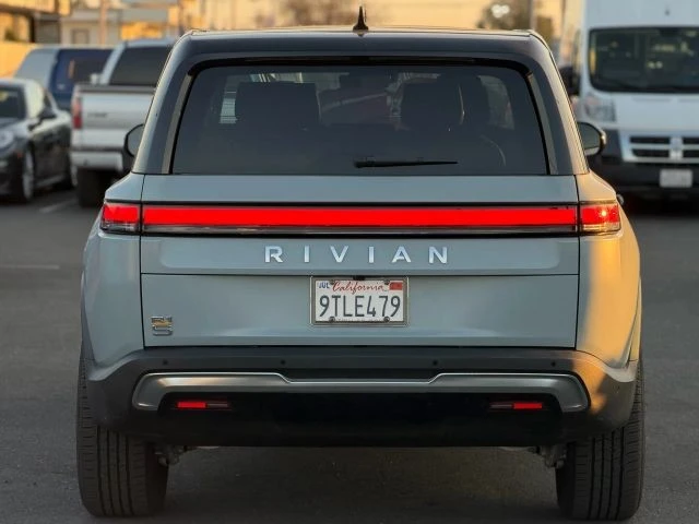 2024 Rivian R1S - Image 8 of 21