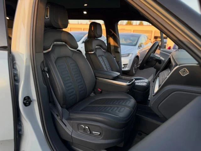 2024 Rivian R1S - Image 11 of 21