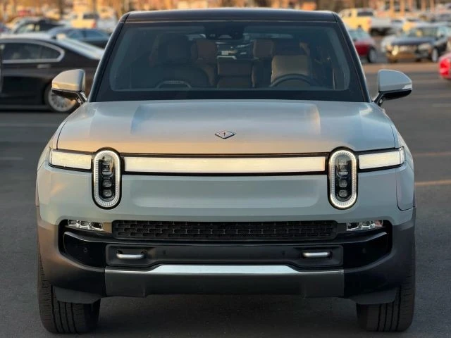 2024 Rivian R1S - Image 5 of 21