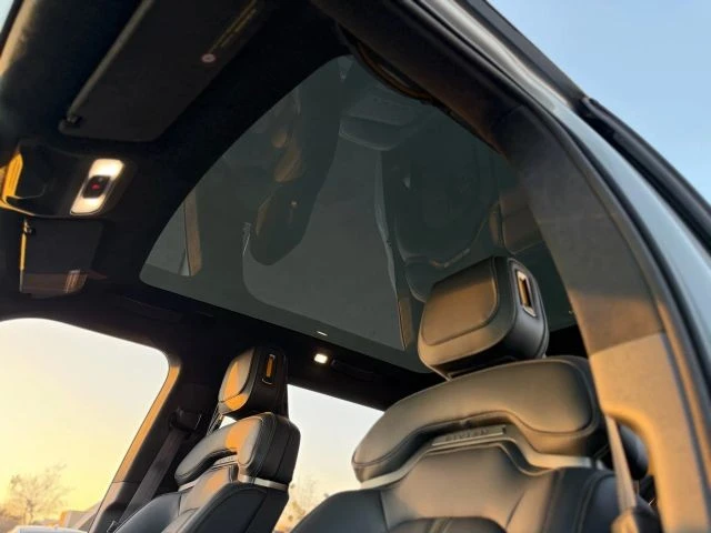 2024 Rivian R1S - Image 19 of 21