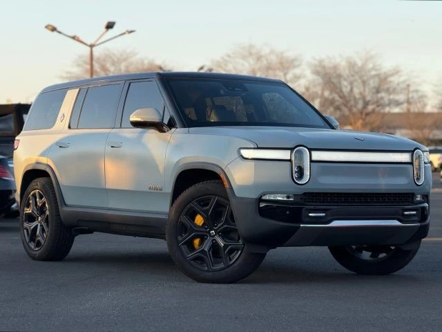 2024 Rivian R1S - Image 3 of 21