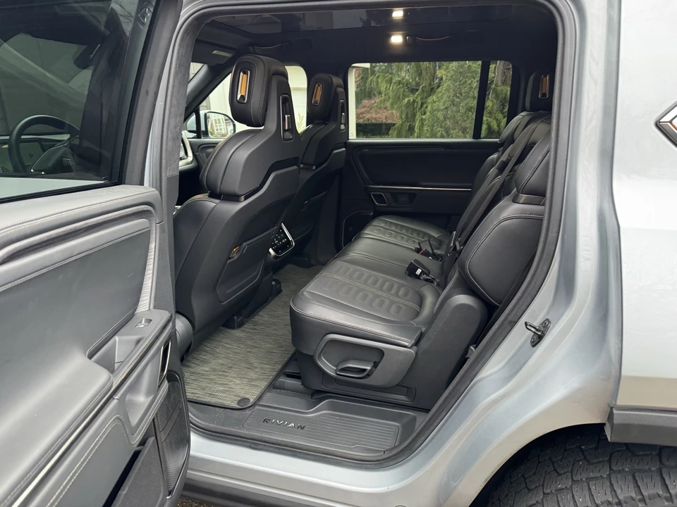 2024 Rivian R1S - Image 13 of 21