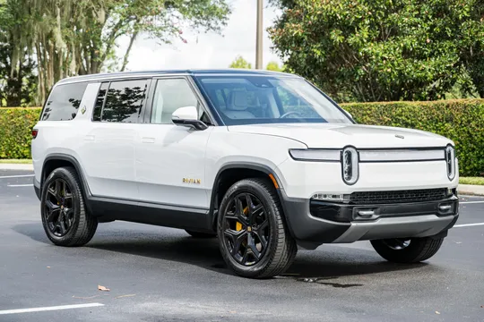 2024 Rivian R1S Adventure Edition