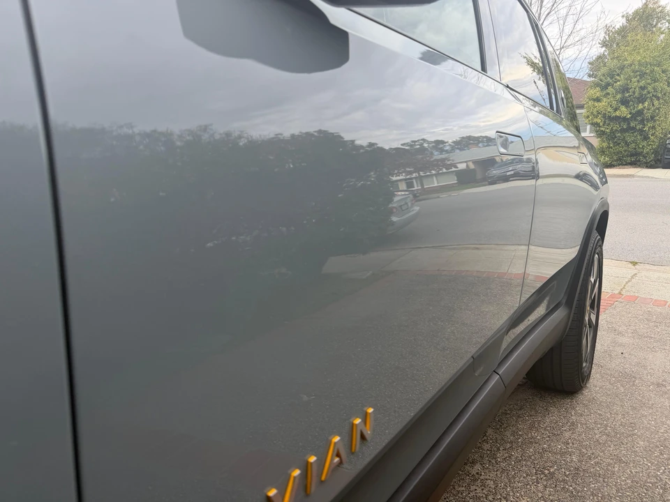 2024 Rivian R1S - Image 16 of 31