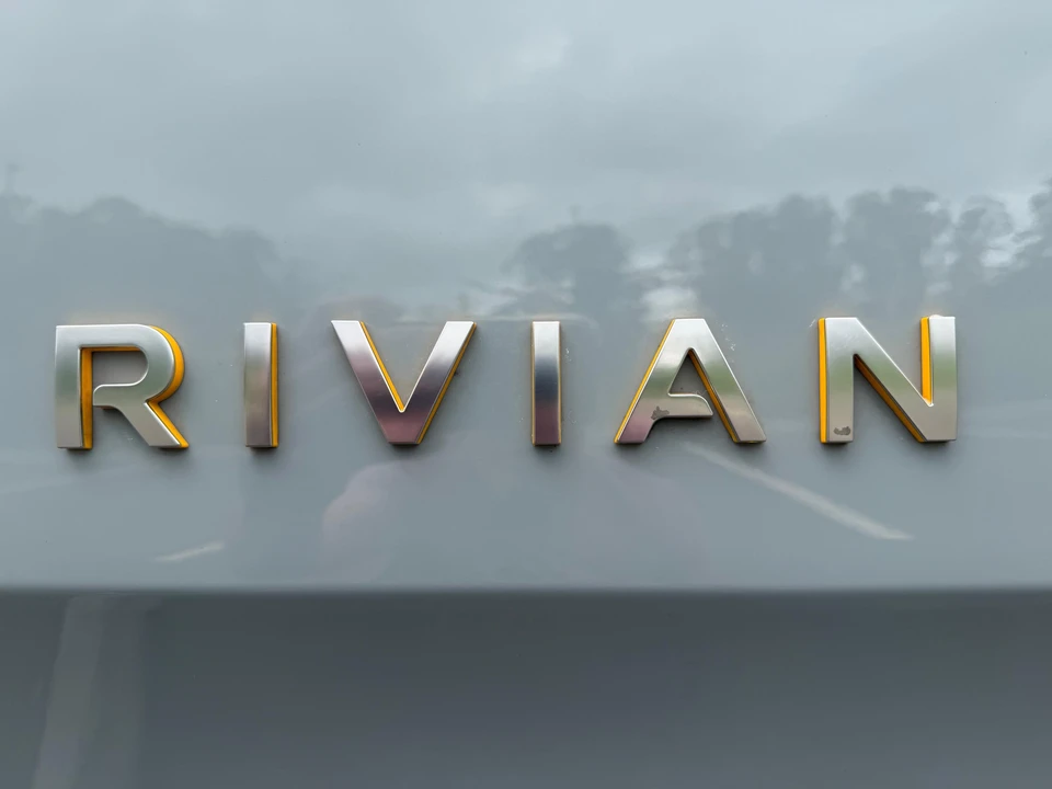 2024 Rivian R1S - Image 20 of 31