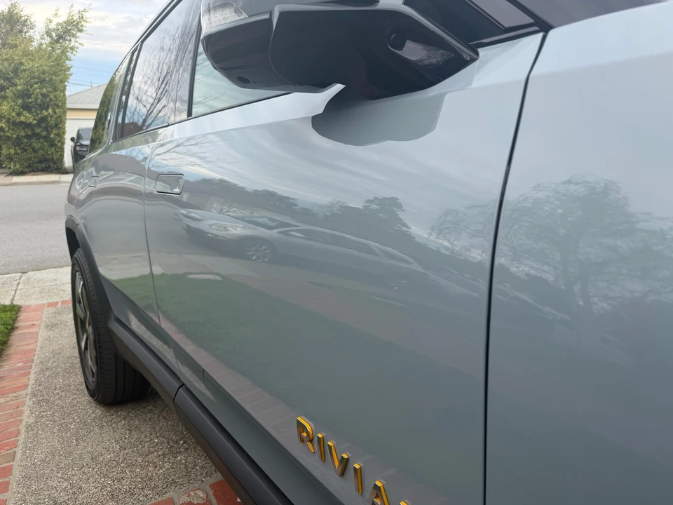 2024 Rivian R1S - Image 21 of 31