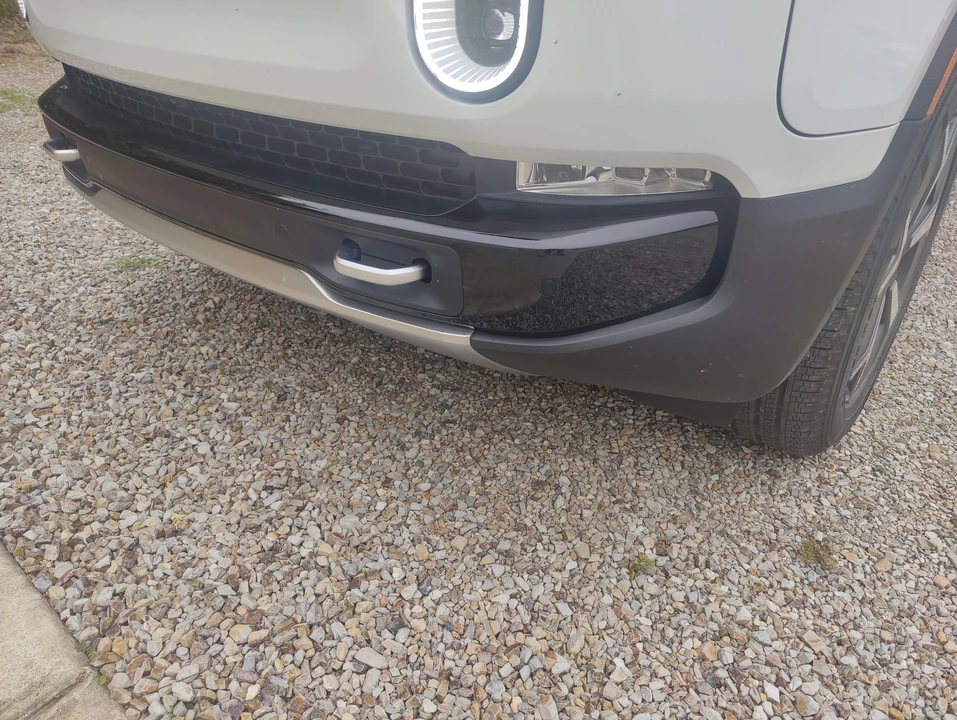 2024 Rivian R1S - Image 23 of 31