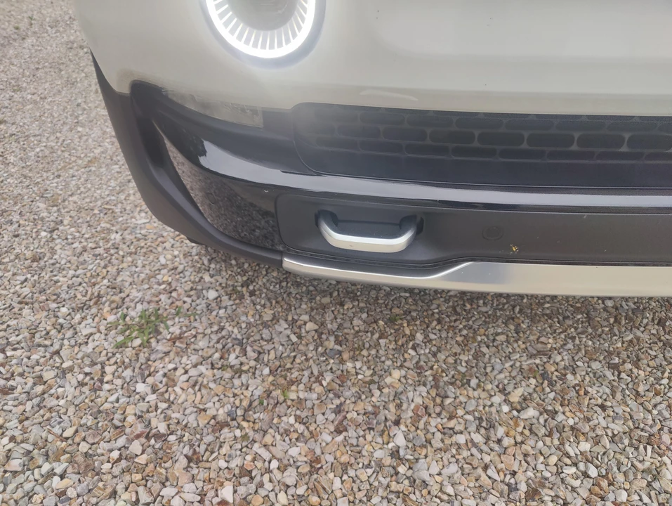 2024 Rivian R1S - Image 19 of 31