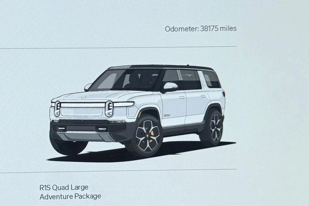 2024 Rivian R1S - Image 31 of 31