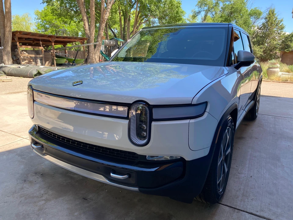 2024 Rivian R1S - Image 11 of 31