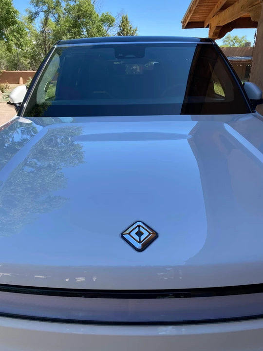 2024 Rivian R1S - Image 31 of 31