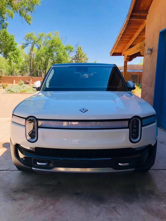 2024 Rivian R1S - Image 7 of 31
