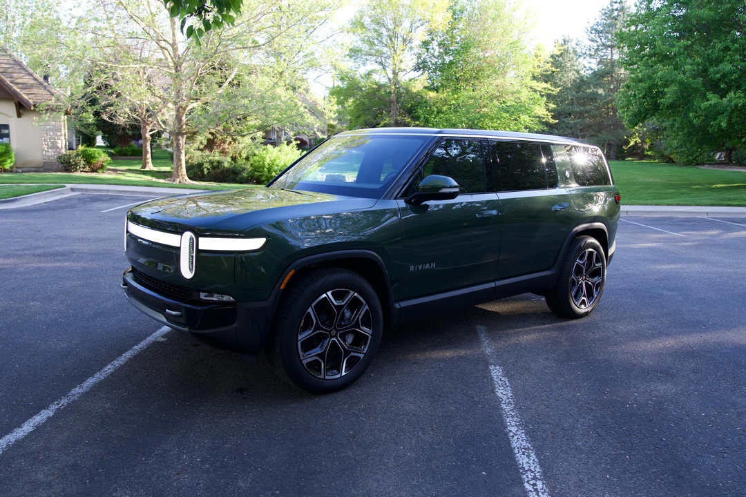 2024 Rivian R1S - Image 6 of 31