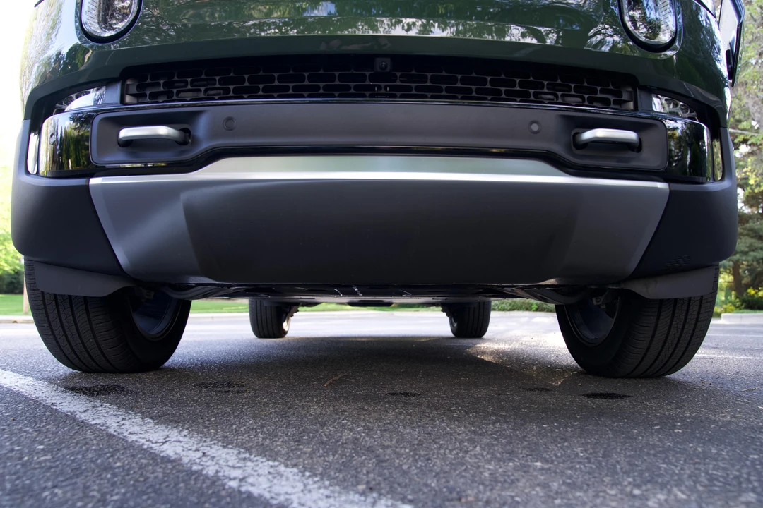 2024 Rivian R1S - Image 16 of 31
