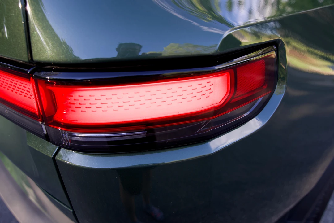 2024 Rivian R1S - Image 30 of 31