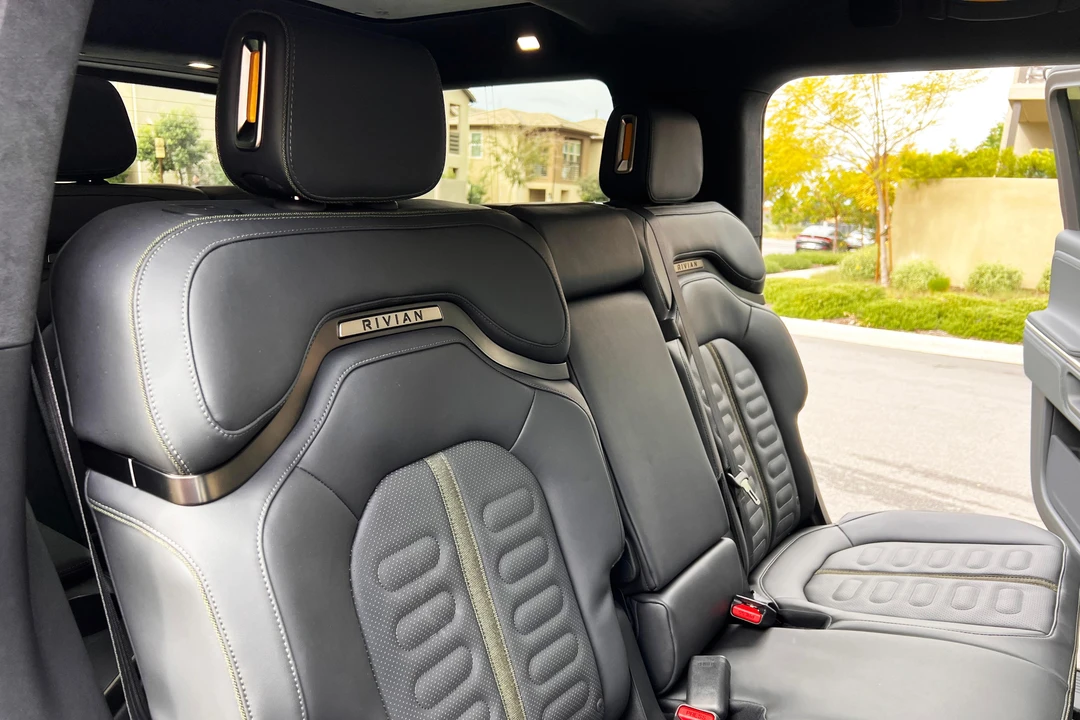 2024 Rivian R1S - Image 31 of 31