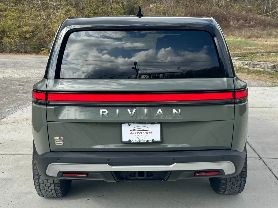 2024 Rivian R1S - Image 6 of 12