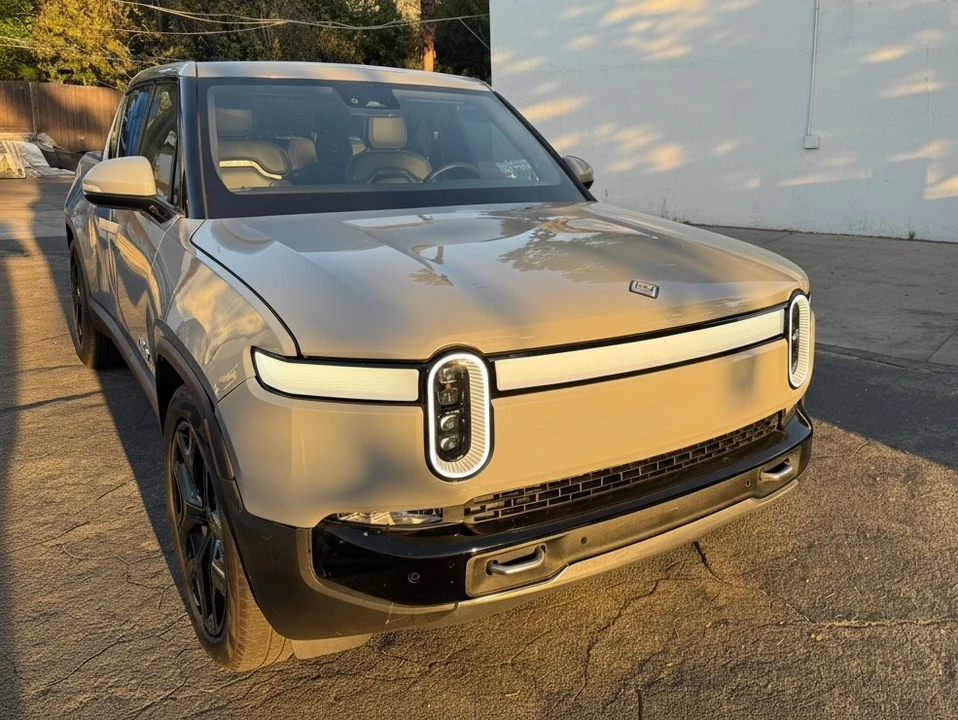 2024 Rivian R1T - Image 4 of 16