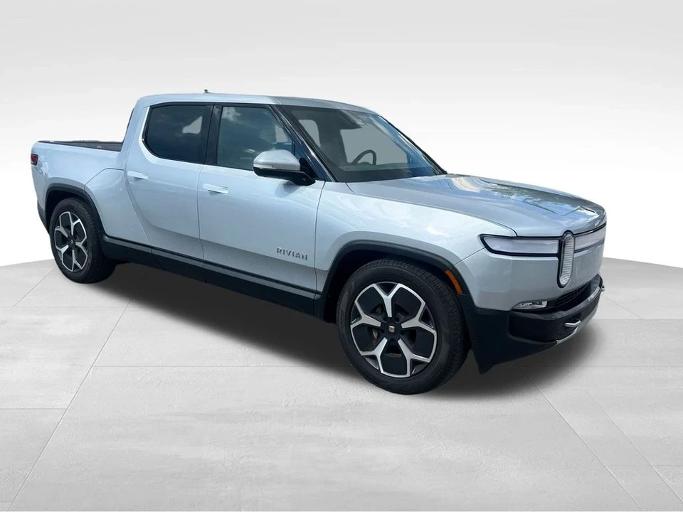 2024 Rivian R1T - Image 7 of 12
