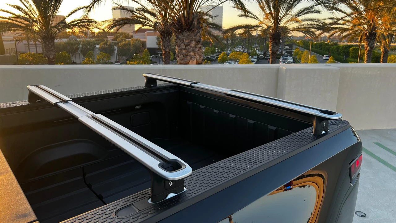 2024 Rivian R1T - Image 18 of 31