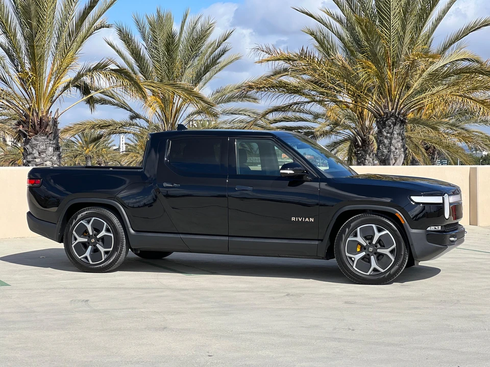 2024 Rivian R1T - Image 11 of 31