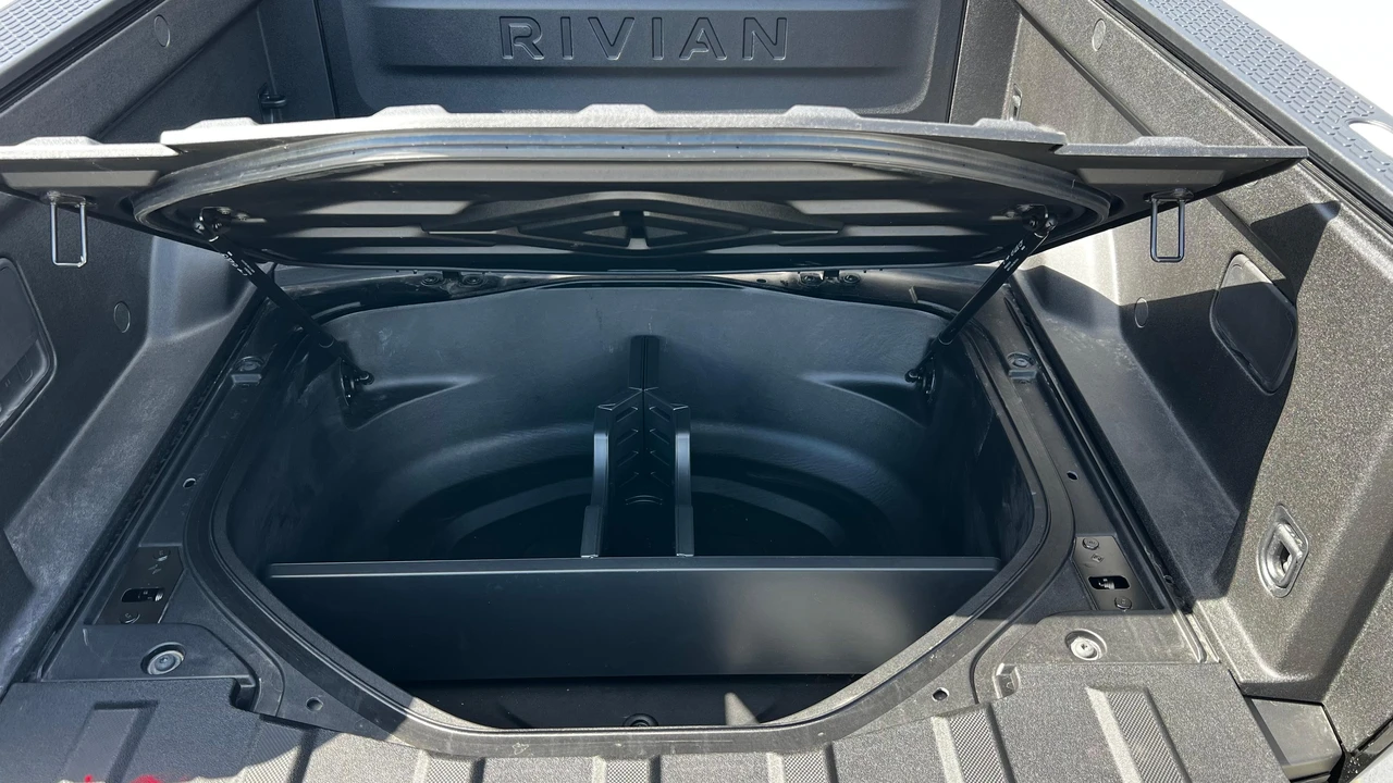 2024 Rivian R1T - Image 20 of 31