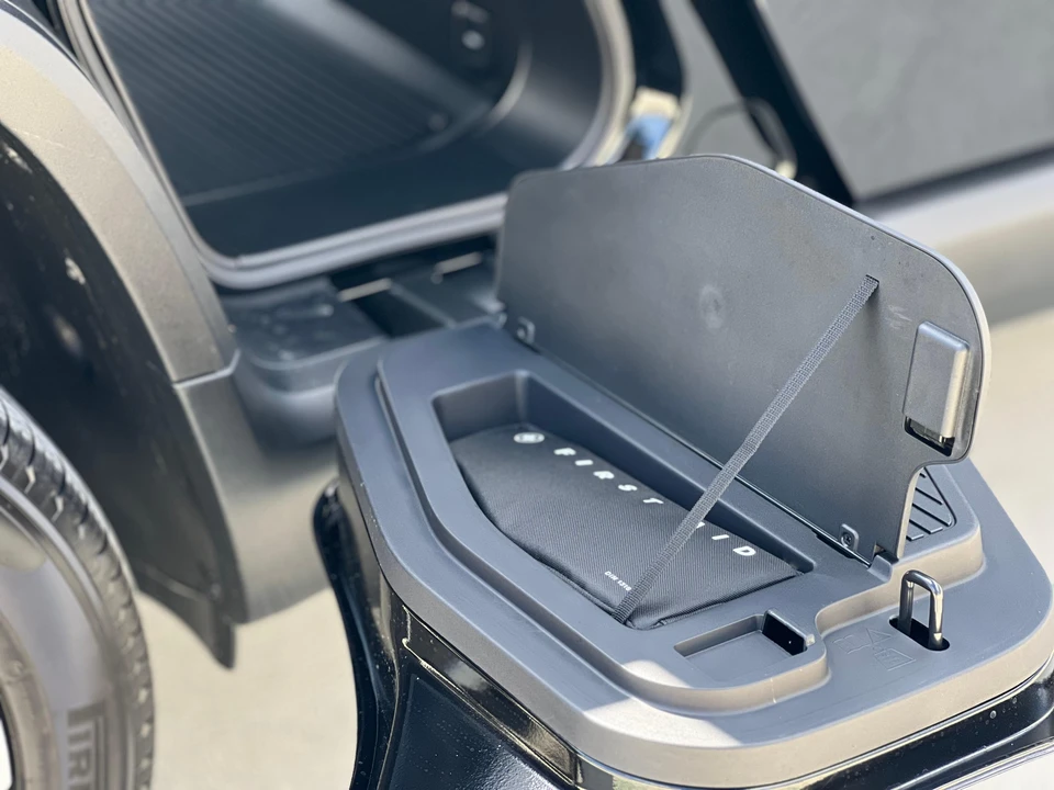 2024 Rivian R1T - Image 23 of 31