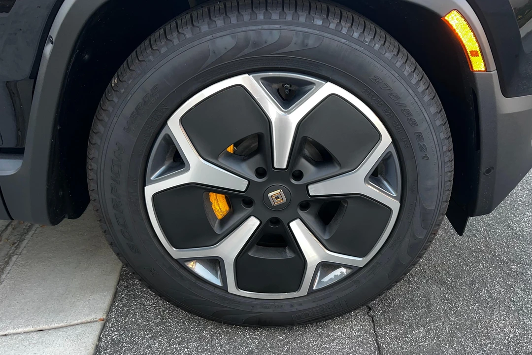 2024 Rivian R1T - Image 28 of 31
