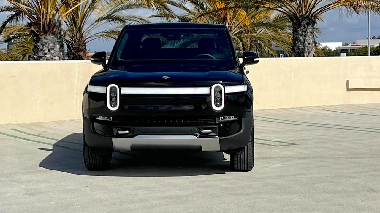 2024 Rivian R1T - Image 6 of 31