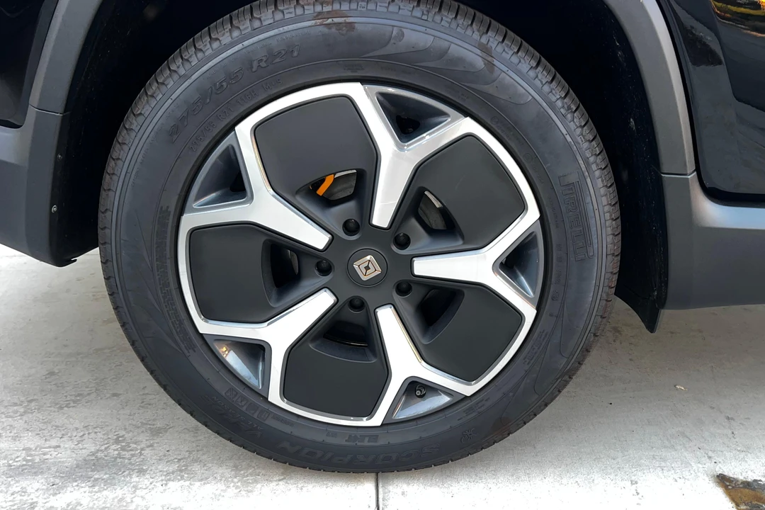 2024 Rivian R1T - Image 27 of 31