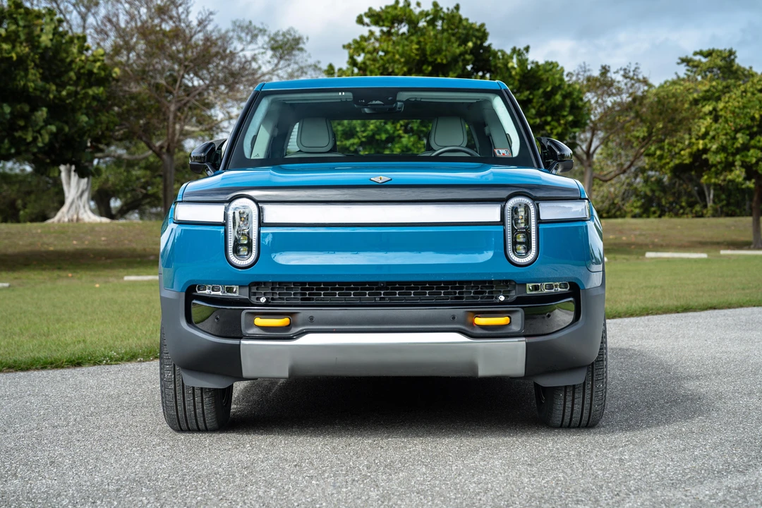 2024 Rivian R1T - Image 7 of 31