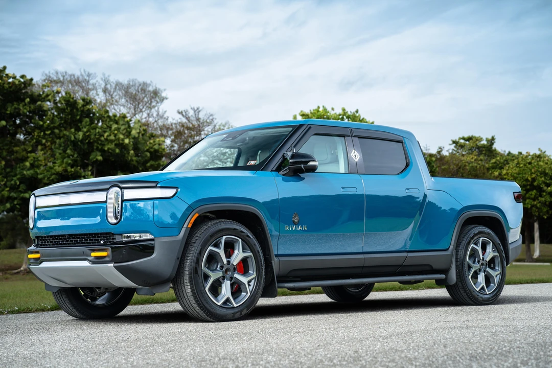 2024 Rivian R1T - Image 8 of 31