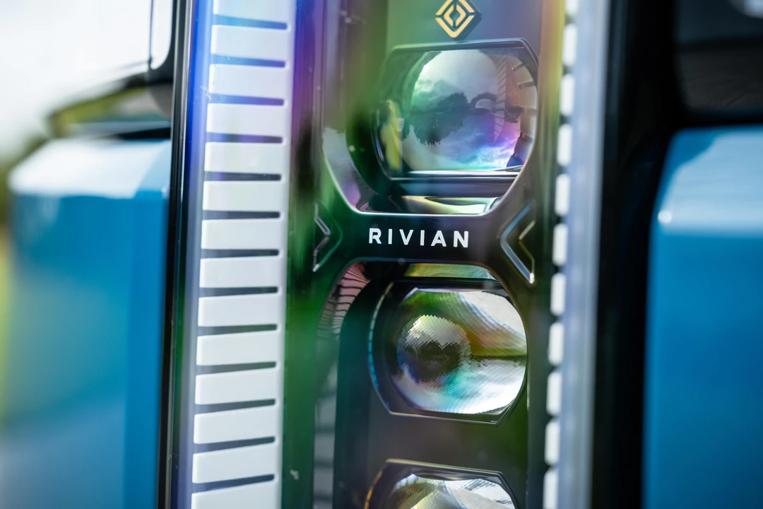 2024 Rivian R1T - Image 24 of 31