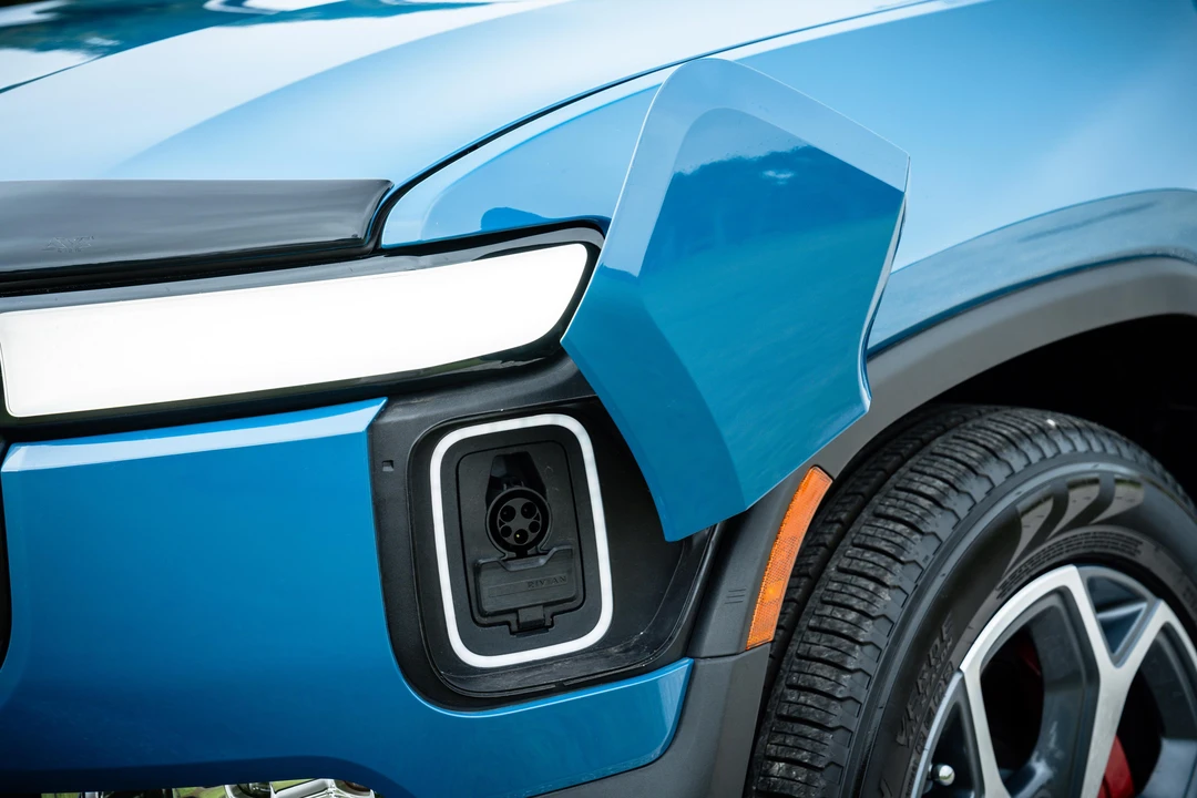 2024 Rivian R1T - Image 30 of 31
