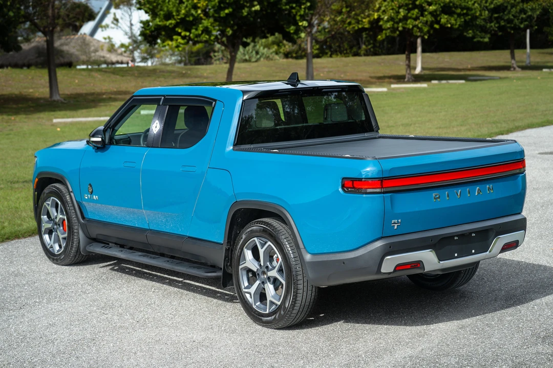 2024 Rivian R1T - Image 11 of 31