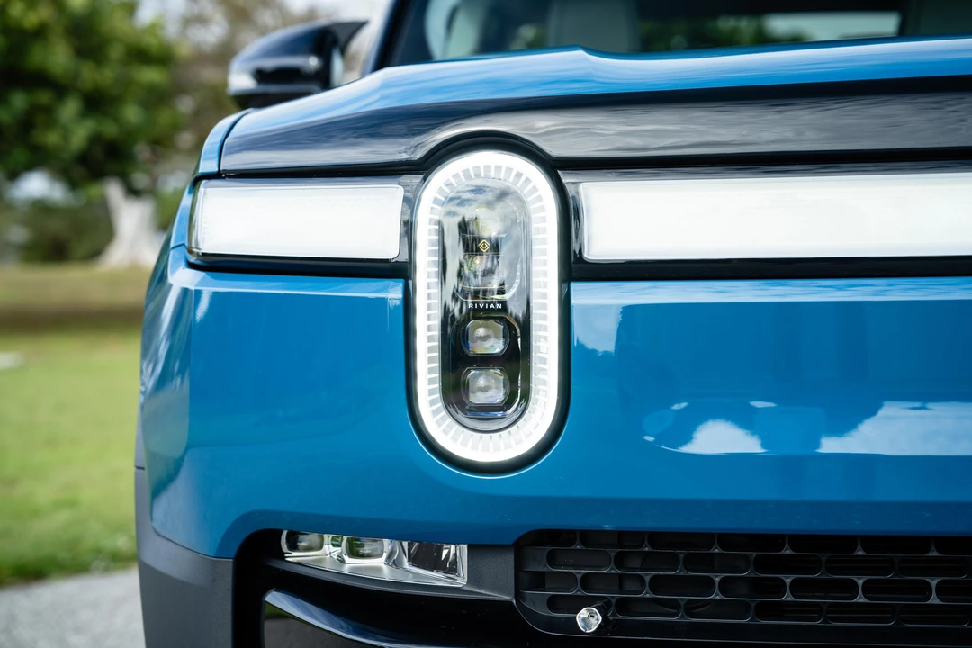 2024 Rivian R1T - Image 23 of 31