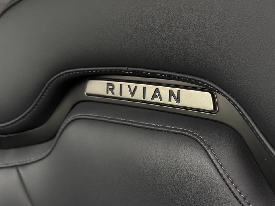 2024 Rivian R1T - Image 16 of 21