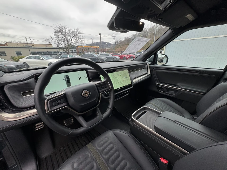 2024 Rivian R1T - Image 10 of 12