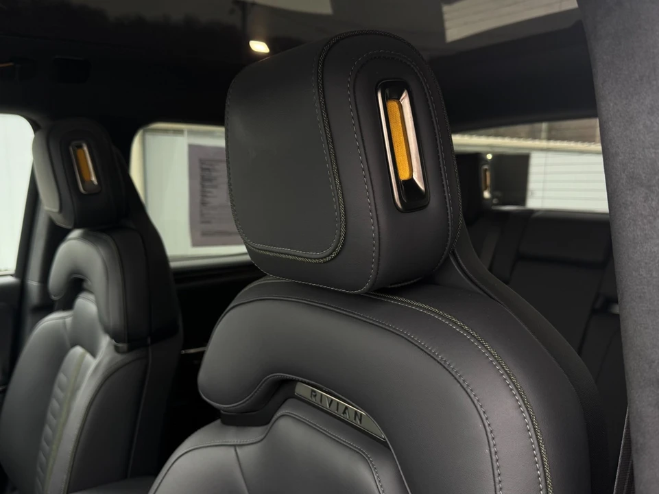 2024 Rivian R1T - Image 15 of 21