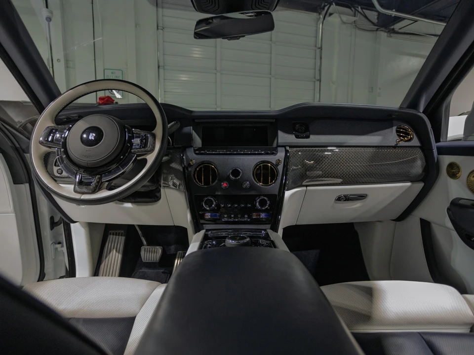 2024 Rolls-Royce Cullinan Black Badge - Image 14 of 21